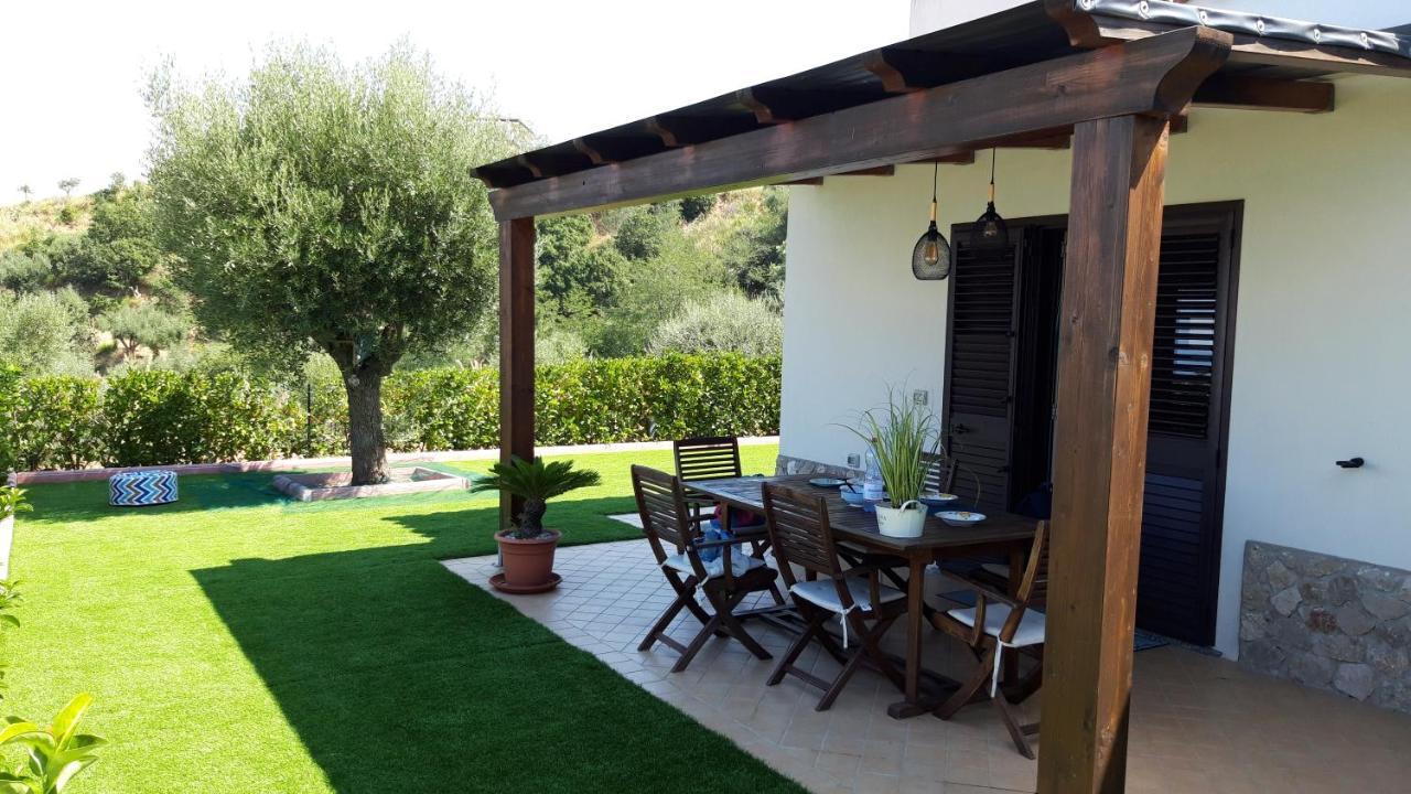 Villa Nove - Residence Dei Fiori Zambrone Exterior photo
